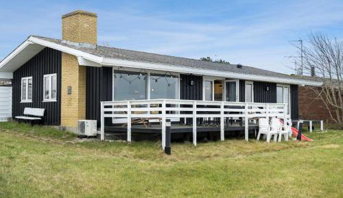 Four-Bedroom Holiday Home