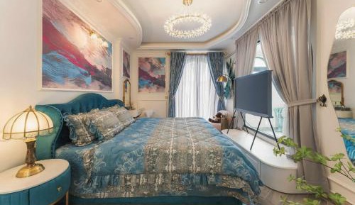 Deluxe King Room