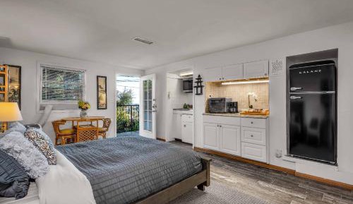 One-Bedroom House