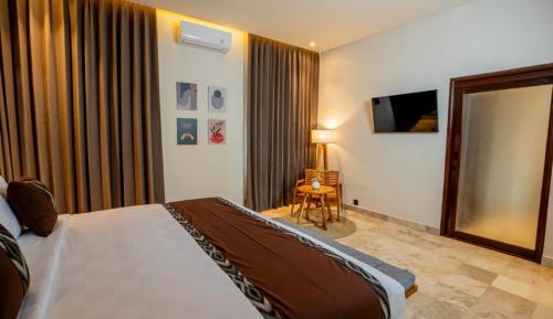 Deluxe Double or Twin Room with Pool View