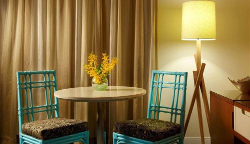 Hotel Standard King Bed