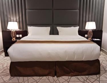 Standard King Room