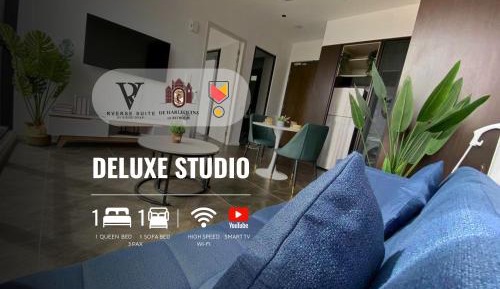 Deluxe Queen Studio 
