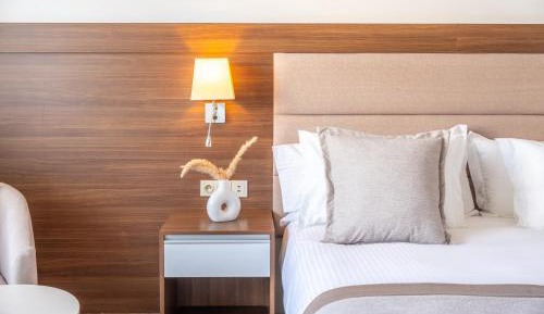 Deluxe Room Twin or Double Bed City View
