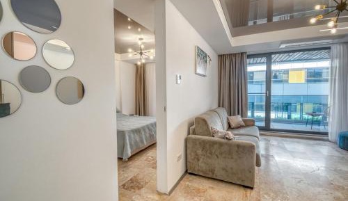 Apartment with Garden View