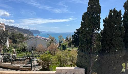 Superior One-Bedroom Apartment with Sea View