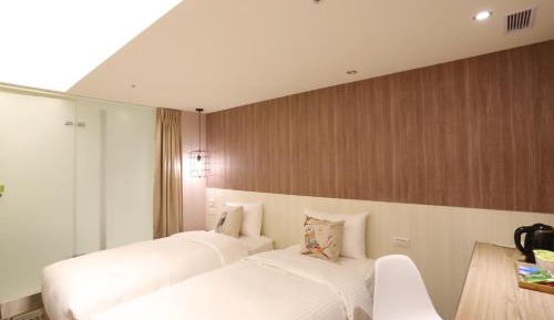 Standard Twin Room - no window