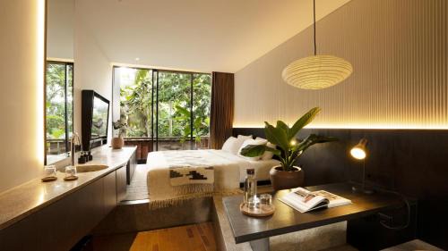 Signature Alinea Double Room