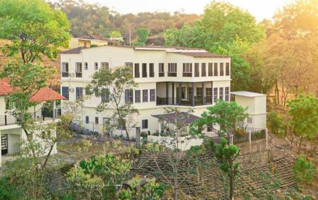 Six-Bedroom House