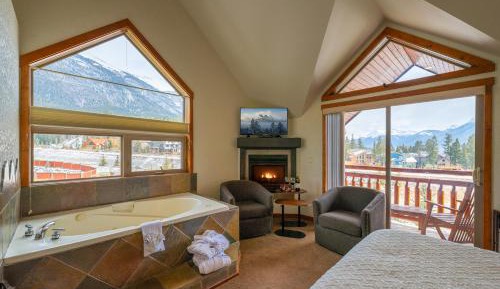 King Room with Mountain View