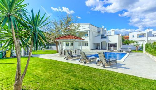 Deluxe Villa
