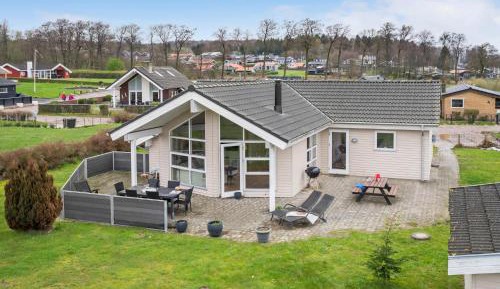 Four-Bedroom Holiday Home