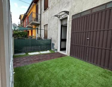 One-Bedroom Apartment with Garden