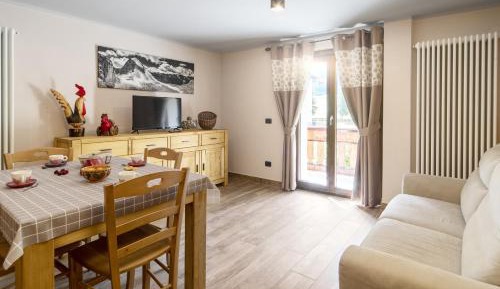 Superior One-Bedroom Apartment with Balcony