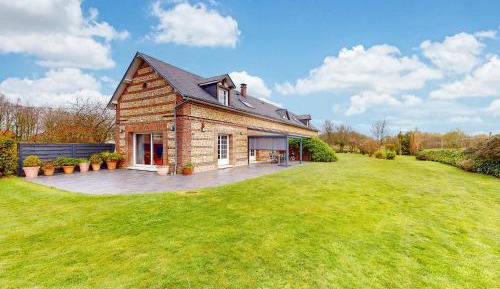 Four-Bedroom Holiday Home