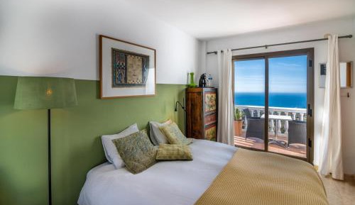 Deluxe Double Room with Balcony and Sea View