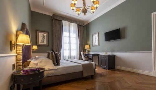 Executive Double Room with Bathtub