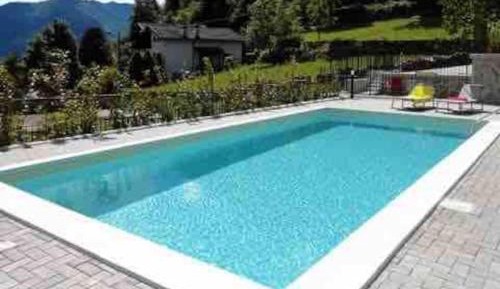 Apartment with Pool View 