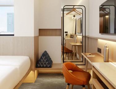 Cozy Twin Room