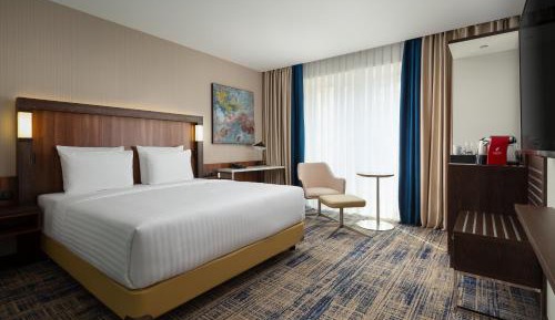 Suite with 1 King, Sofa bed, City view