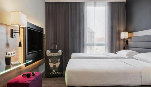Moxy Twin Room