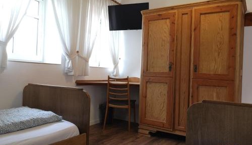 Twin Room with Private Bathroom