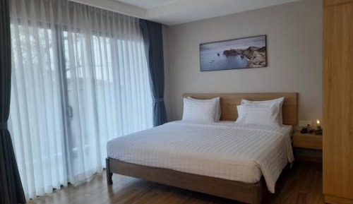 King Room with Balcony