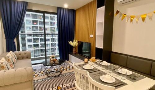 Studio Apartment with King Bed