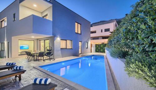 Deluxe Villa