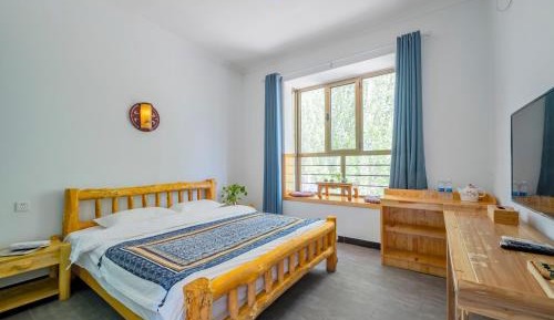 Deluxe Queen Room