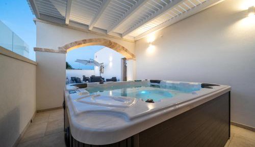 Deluxe Double Room with Bath