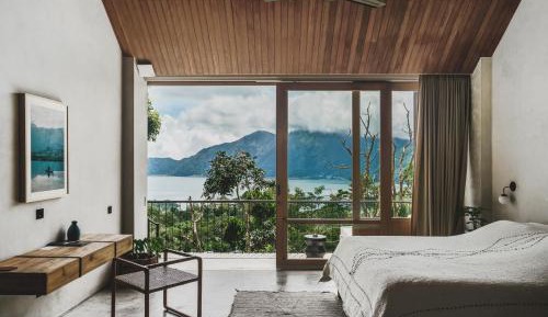Deluxe Lake View
