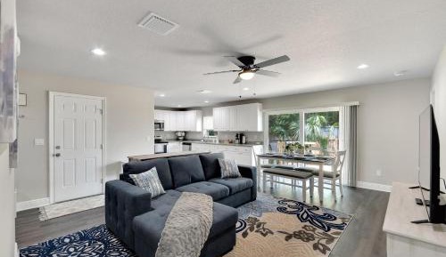 Three-Bedroom Holiday Home 