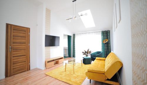 Apartment with Garden View