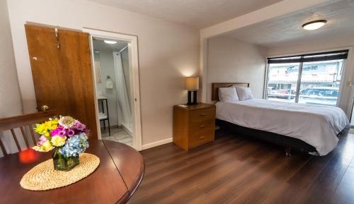 Queen Room