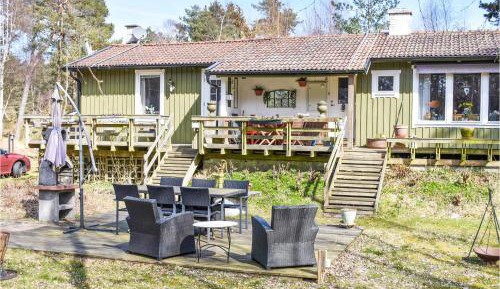 Three-Bedroom Holiday Home 