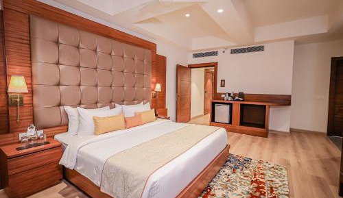 Suite -  Enjoy Happy Hours with 2+1 offer