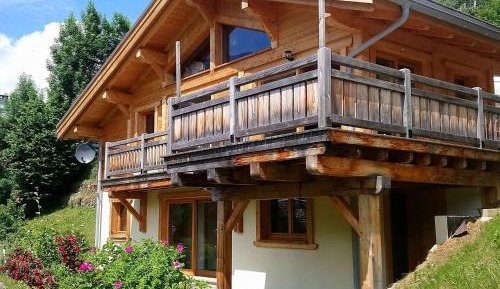 Chalet (8 Adults)