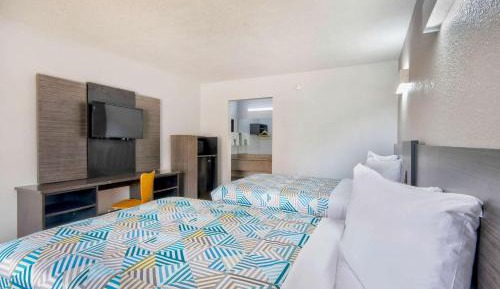 Double Beds - Smoking