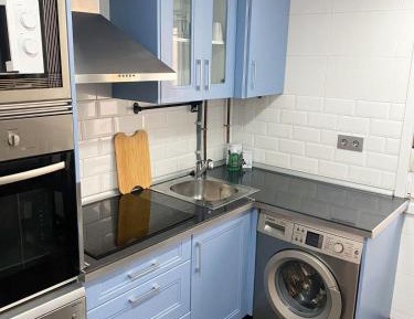 Apartment with Shower