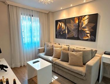 Deluxe Queen Suite