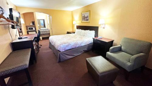 Standard King Room