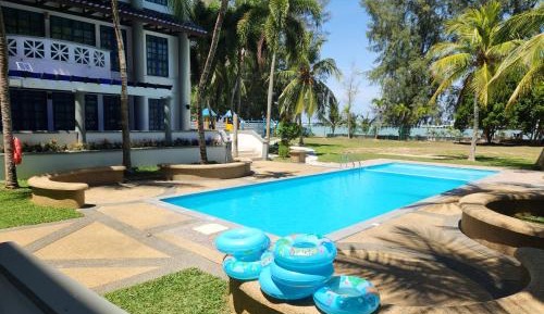 Two-Bedroom Beach View Apartment with Balcony