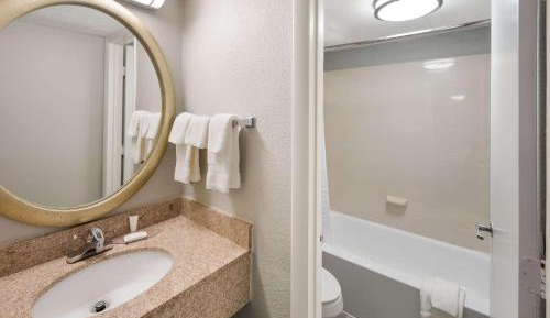 Queen Room with Two Queen Beds - Non-Smoking