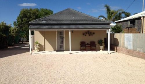 Three-Bedroom Holiday Home 