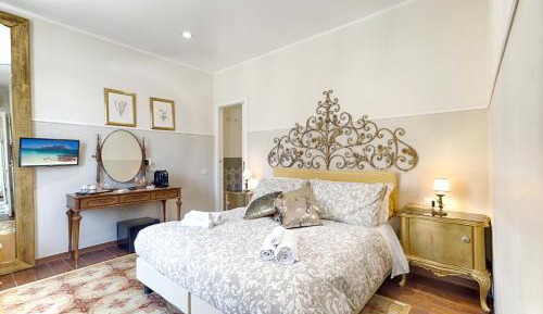 Queen Room with Balcony