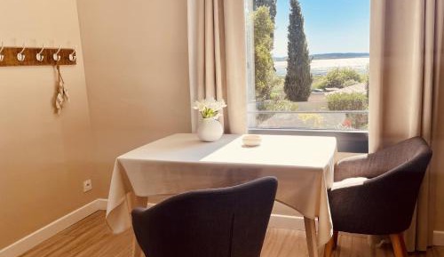 Studio with Terrace - Lake View