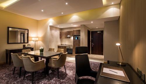 2 Bedrooms Royal Suite 1 King Bed, 142Sqm, Breakfast Inc, Kitchen, Living Room, Executive Club