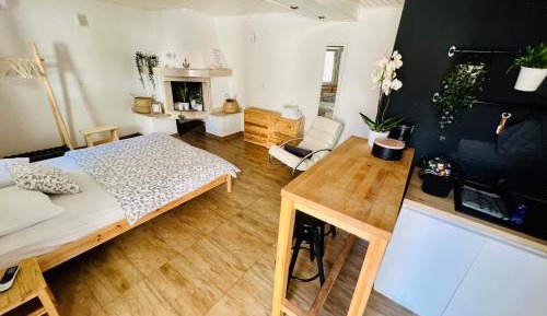 Double Room with Shared Kitchen