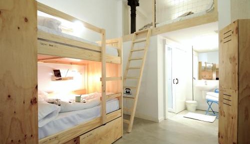 Single Bed in 4-Bed Female Dormitory Room with Private Bathroom